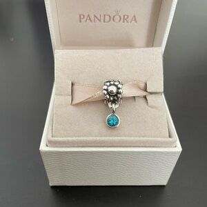 Pandora Daisy Dangle Blue Topaz charm
